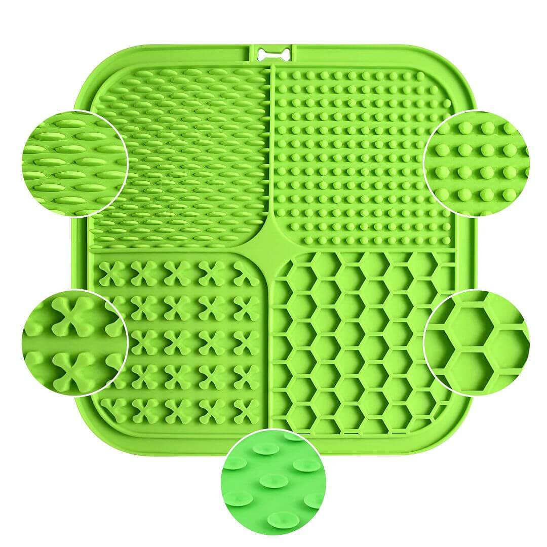 Silicone Dog Licking Mat, 20 × 20 cm, Red/Green